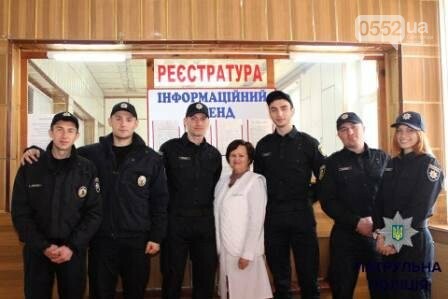 Патрульные полицейские в свой выходной пришли сдавать кровь для детей (фото) (фото) - фото 2