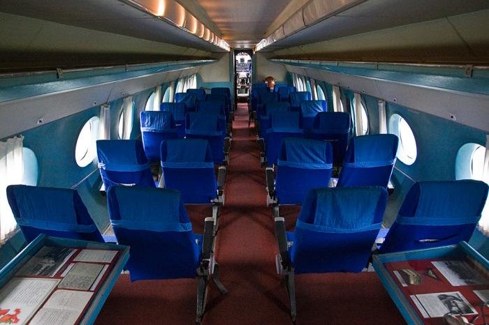 1374657811_an-24-salon