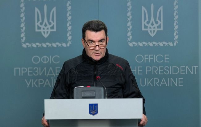 «Мотор Січ»,  «АвтоКрАЗ», «Укрнафта» та ще два підприємства передали Міноборони – Данілов