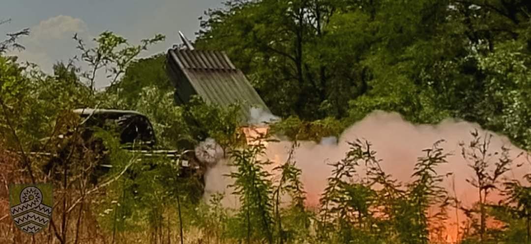 На Південнобузькому напрямку окупанти утримують зайняті позиції та обстрілюють позиції підрозділів наших військ