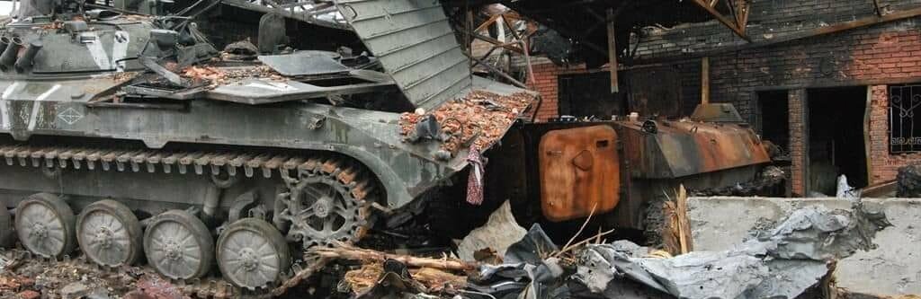 На Херсонщині ворог екстрено пакується у плавзасоби, які здаються придатними для переправи і намагаються врятуватися втечею