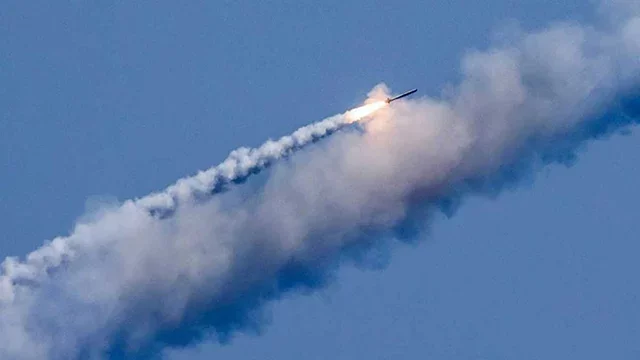 Окупанти випустили по території України близько 100 ракет, - командування Повітряних сил