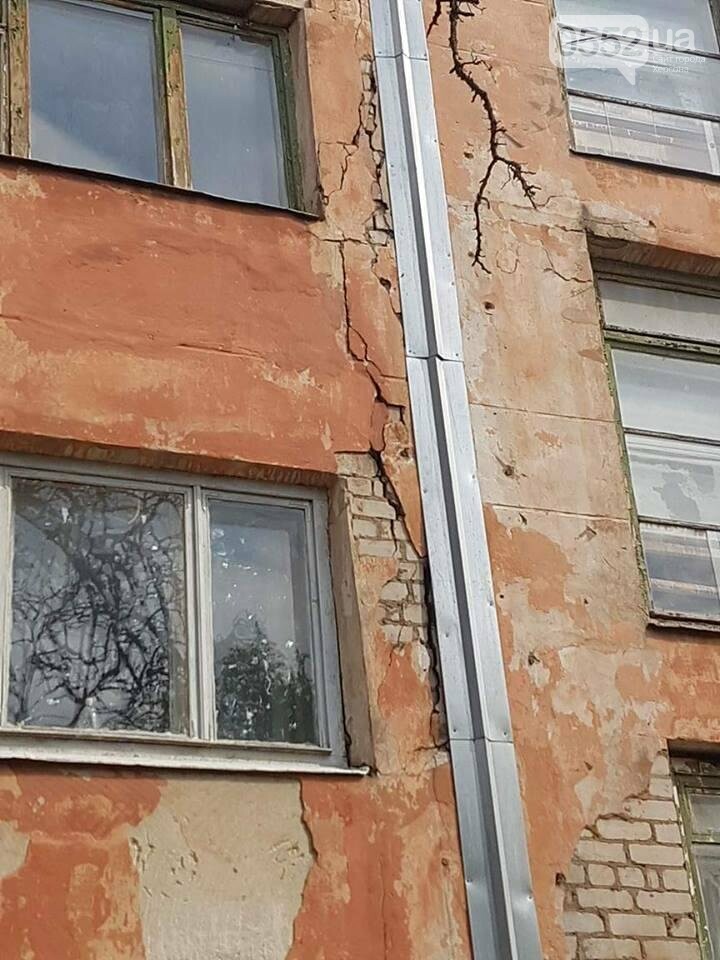 Херсонские власти пиарятся на аварийном жилье для переселе..., фото-1 Херсонские власти пиарятся на аварийном жилье для переселенцев, фото-1