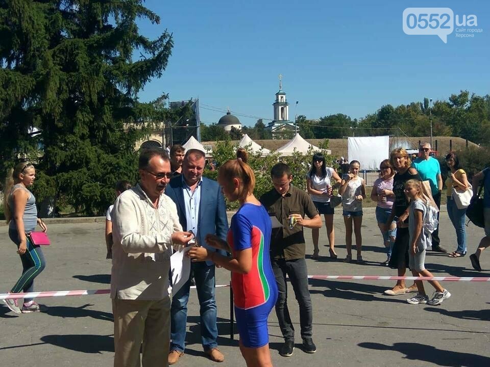 В Херсоне состоялись соревнования по тяжелой атлетике, фото-2 В Херсоне состоялись соревнования по тяжелой атлетике, фото-2