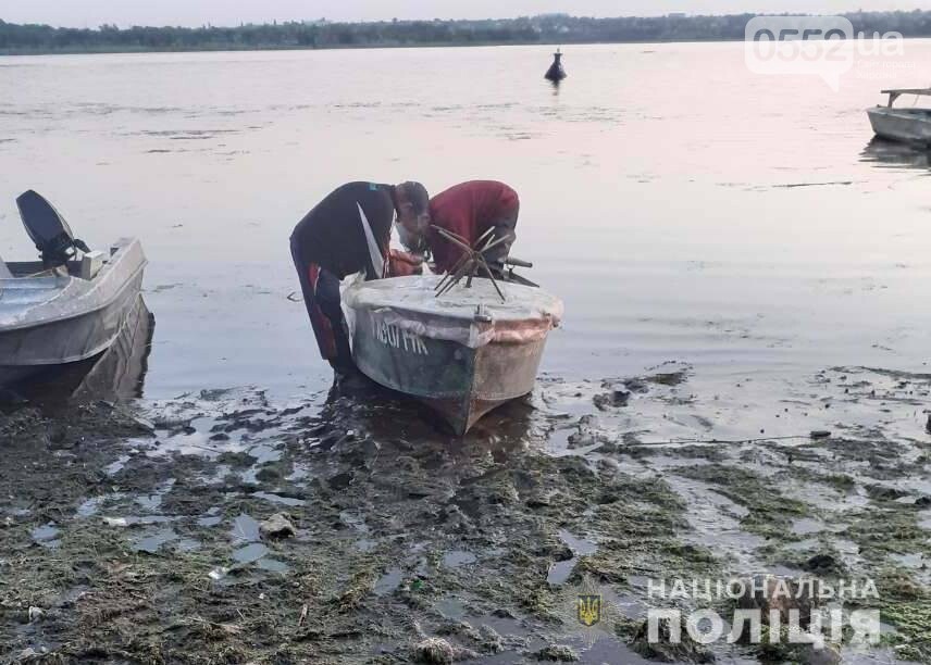 Браконьеров-рецидивистов взяли «на горячем» в Херсонской о..., фото-2 Браконьеров-рецидивистов взяли «на горячем» в Херсонской области поблизости Каховской ГЭС, фото-2