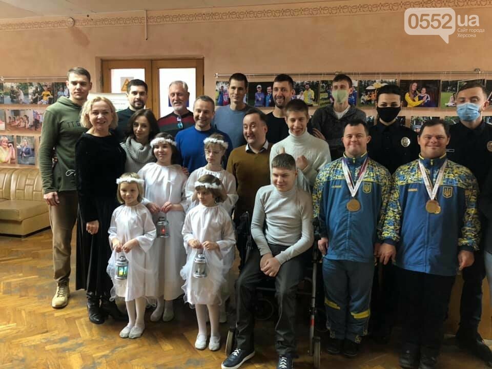 Фотовиставка “Ті, що надихають” у Херсонській міськраді, фото-10 Фотовиставка “Ті, що надихають” у Херсонській міськраді, фото-10