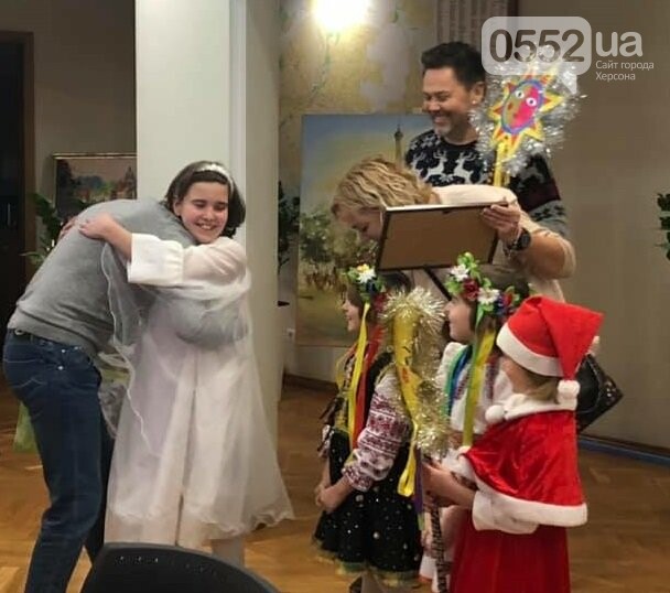 Игорь Колыхаев радушно встречает колядников, фото-4 Игорь Колыхаев радушно встречает колядников, фото-4