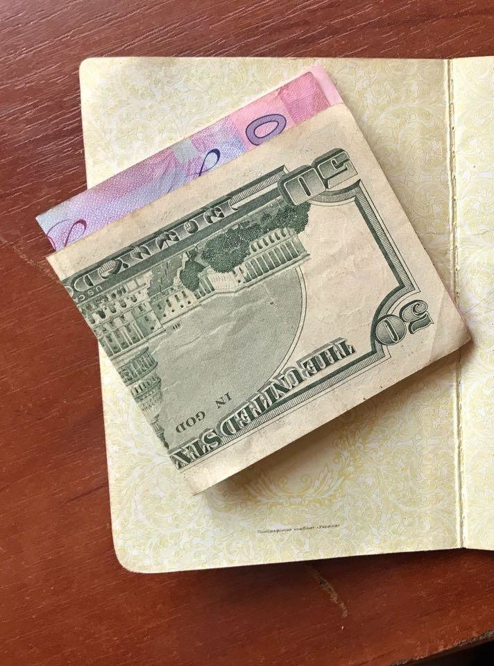 На адмінмежі прикордонникам двічі пропонували хабар , фото-2 На адмінмежі прикордонникам двічі пропонували хабар , фото-2