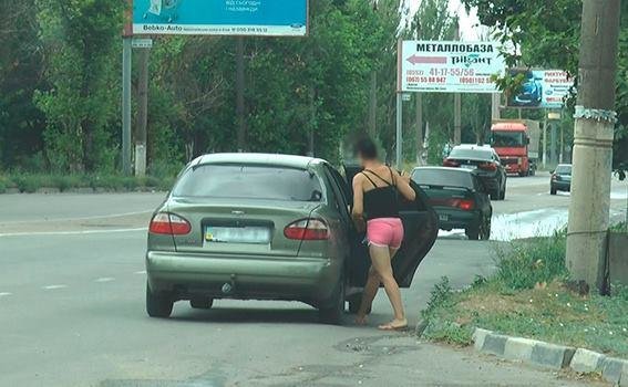 У Херсоні поліцейські провели рейд з протидії вуличної про..., фото-3 У Херсоні поліцейські провели рейд з протидії вуличної проституції , фото-3