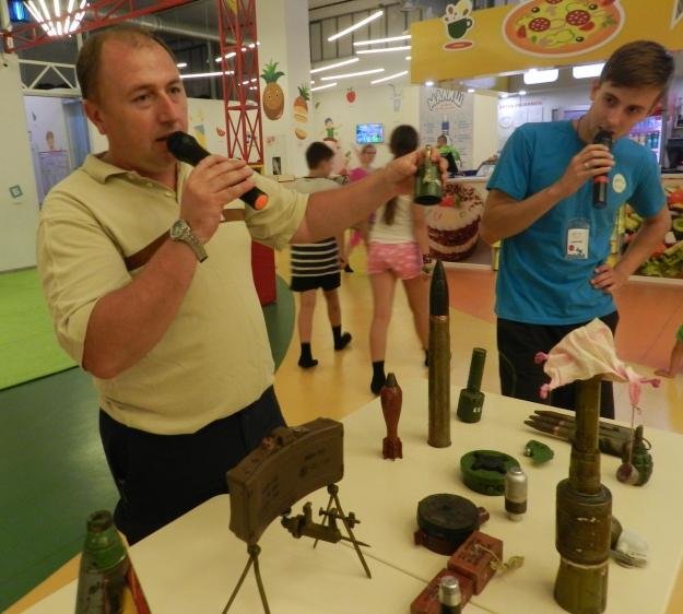 Рятувальники провели пізнавально-розвиваючу акцію «Познайом..., фото-1 Рятувальники провели пізнавально-розвиваючу акцію «Познайомся з професією піротехніка», фото-1