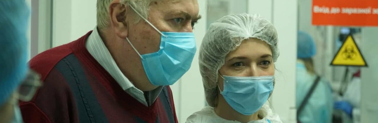 На Херсонщині значно збільшили можливості для проведення ПЛР-дослід... На Херсонщині значно збільшили можливості для проведення ПЛР-досліджень