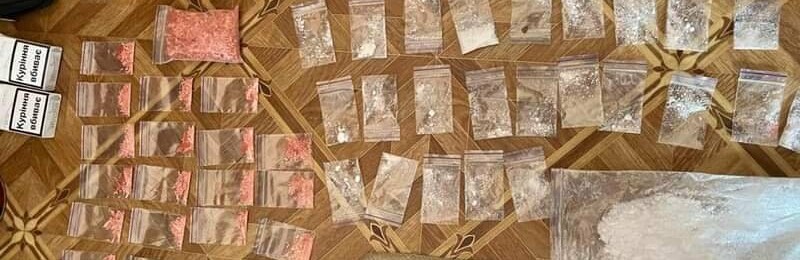 В Херсоні за клопотанням слідчого суд обрав запобіжні заходи підозрюваним у виготовленні та збуті наркотиків
