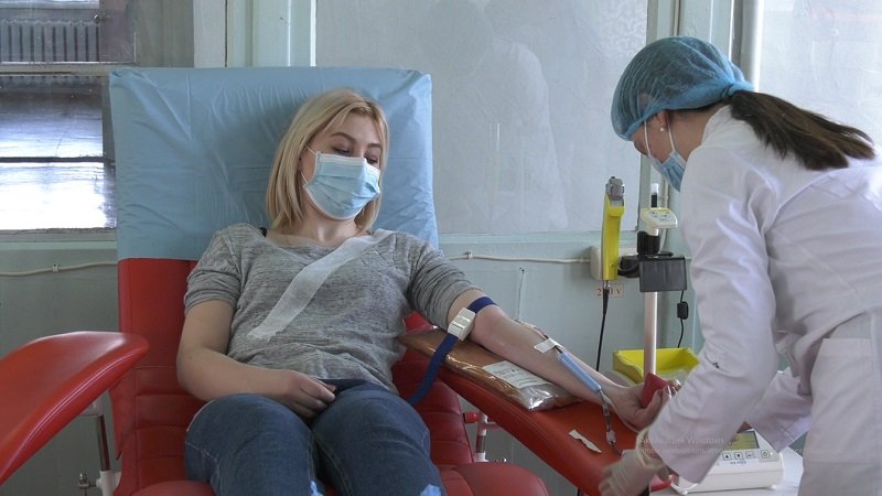 Студенти та викладачі ХДУ - донори  у Херсонському обласному центрі служби крові