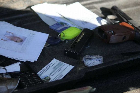 1380300898_270913_40