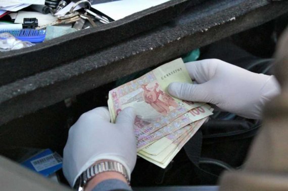 1380300734_270913_39