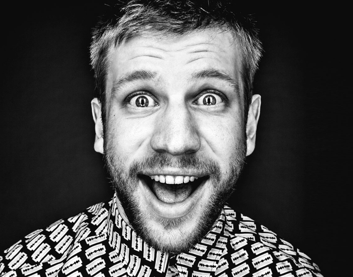 Херсонцы как настроение? Смотрим кавер... Иван Дорн  качает «Танец Пингвина» дедугана Скрябина... (фото) - фото 1