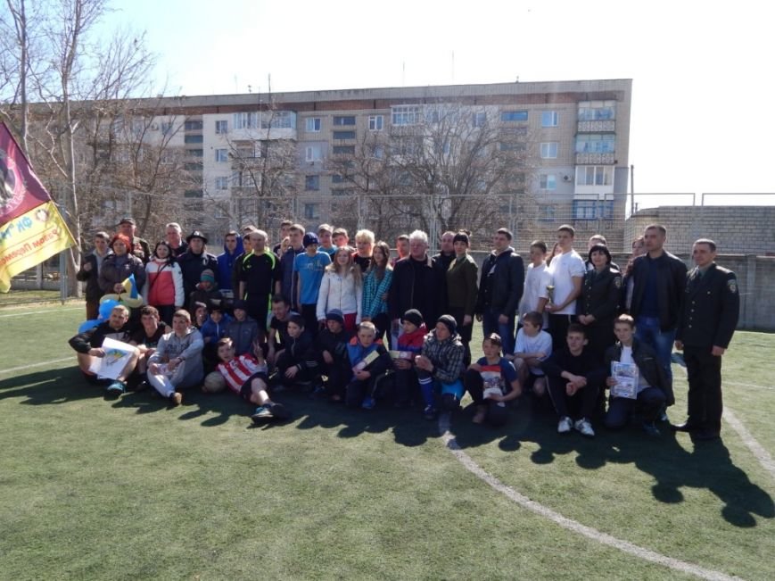 Сотрудники уголовно-исполнительной инспекции Херсонской области приняли участие в школьном мероприятии «Украина Единая» (фото) - фото 4