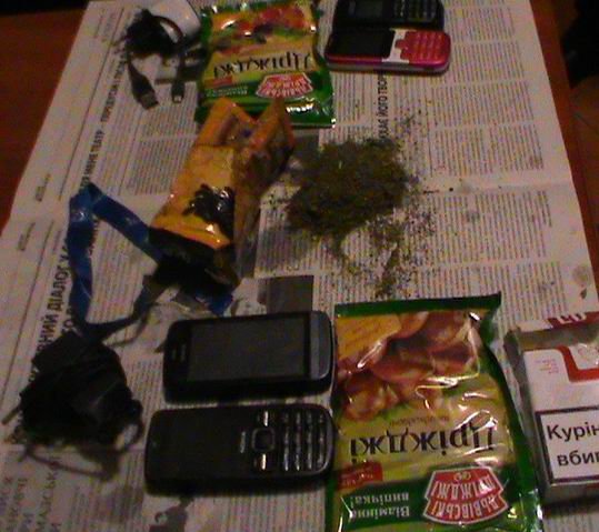 Ночной инцидент в Голопристанской исправительной колонии (фото) - фото 3 Ночной инцидент в Голопристанской исправительной колонии (фото) - фото 3