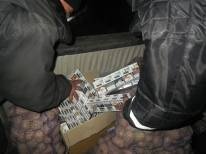Херсонец пытался контрабандой вывезти сигареты в Крым (фото) - фото 1